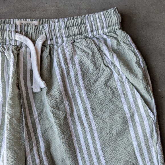 Massive Luxury Green White Striped Drawstring Shorts medium - Picture 2 of 6